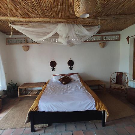 Inzu Lodge Гисеньи Экстерьер фото