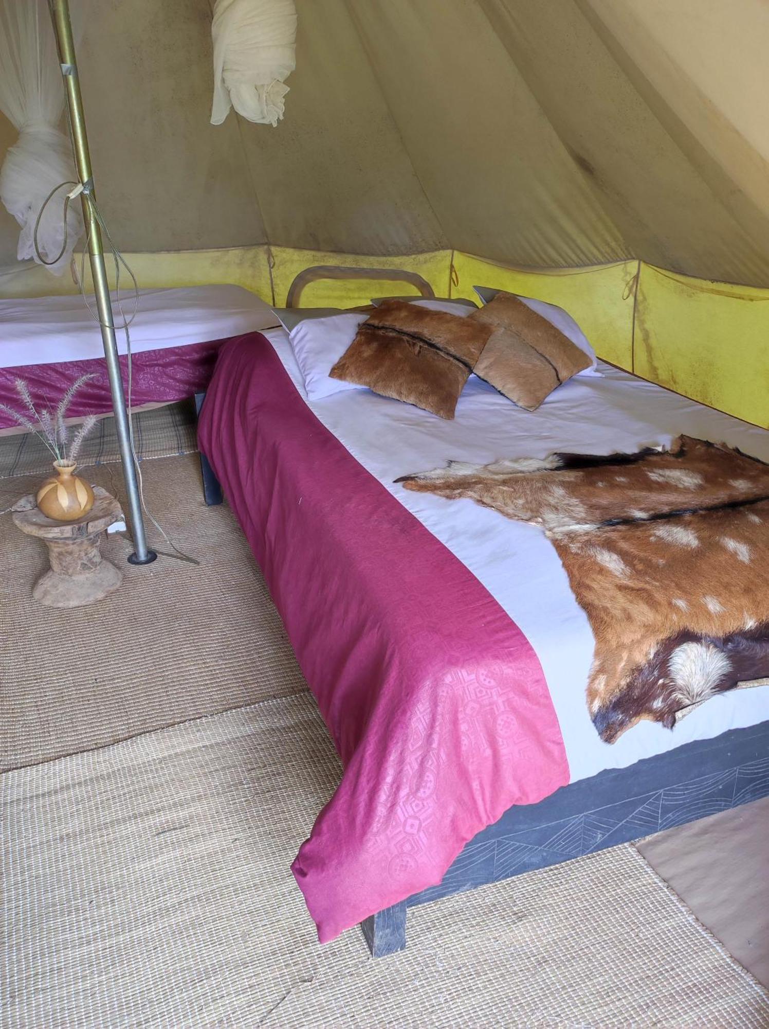 Inzu Lodge Гисеньи Экстерьер фото